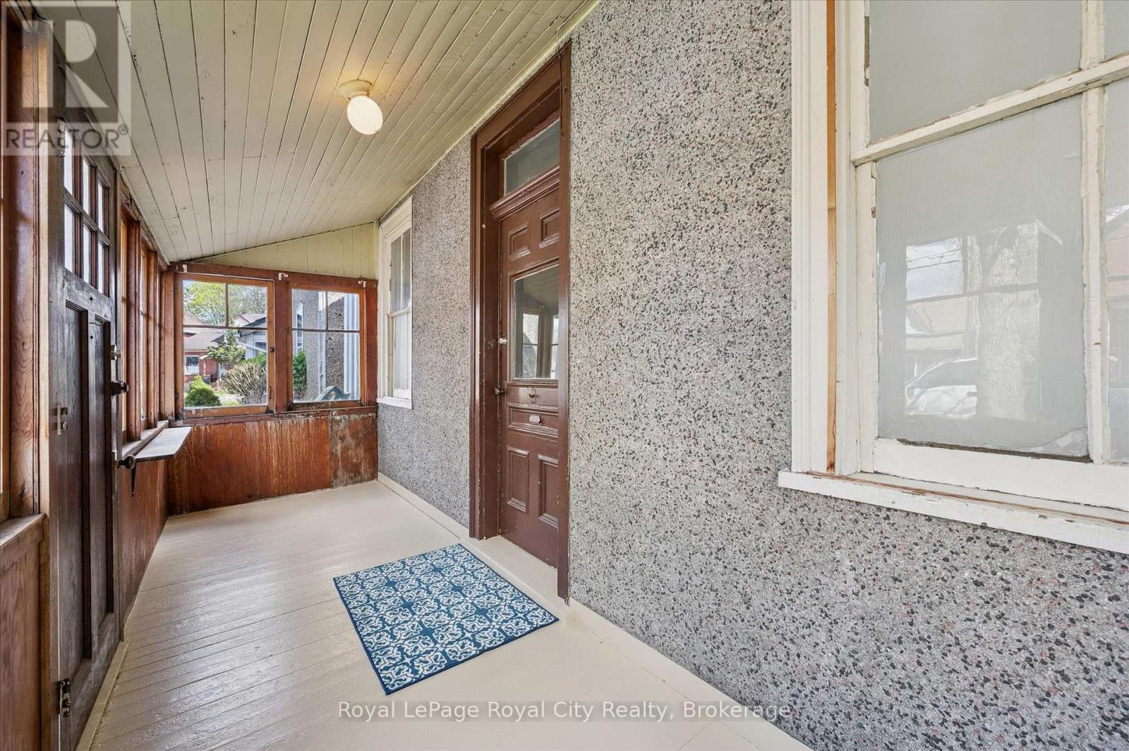 












199 NEEVE STREET

,
Guelph (St. Patrick's Ward),




Ontario
N1E5S5

