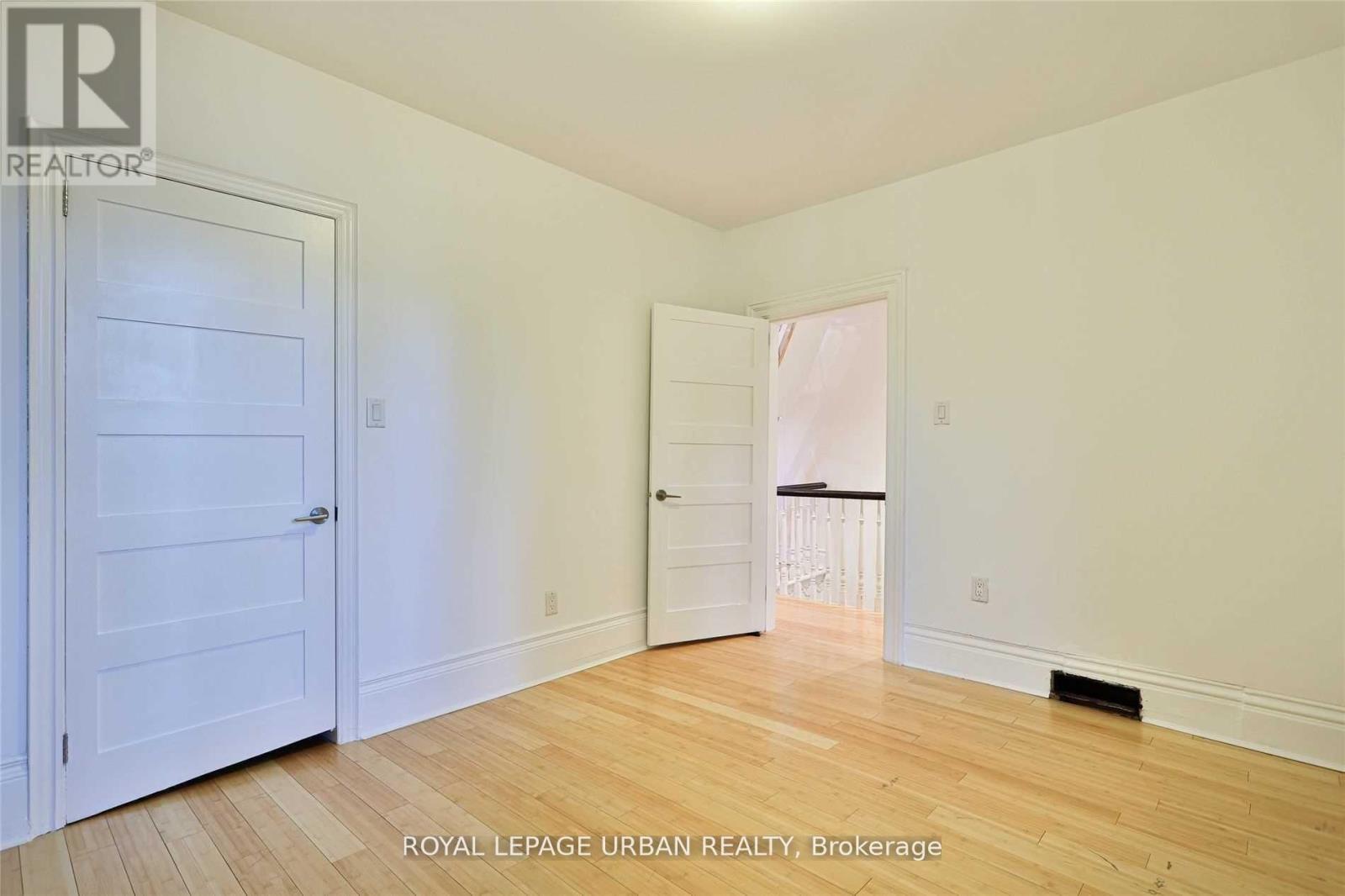 












323 ONTARIO STREET

,
Toronto,




Ontario
M5A2V8

