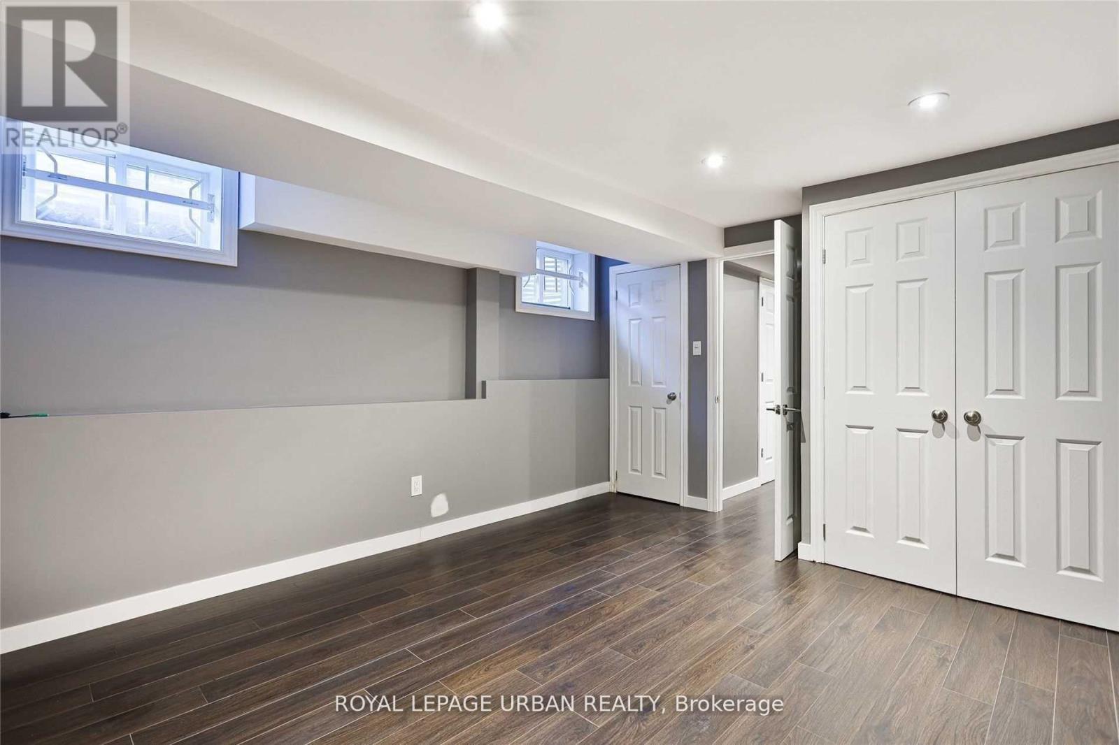 












323 ONTARIO STREET

,
Toronto,




Ontario
M5A2V8

