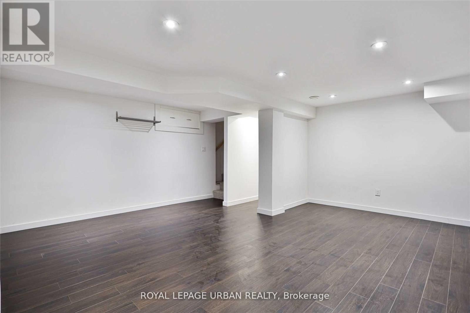 












323 ONTARIO STREET

,
Toronto,




Ontario
M5A2V8

