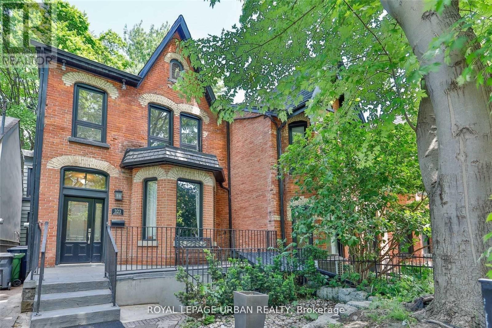 












323 ONTARIO STREET

,
Toronto,




Ontario
M5A2V8

