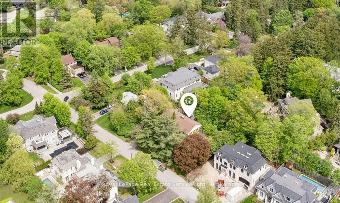 












1118 MELVIN AVENUE

,
Oakville (MO Morrison),




Ontario
L6J2V9

