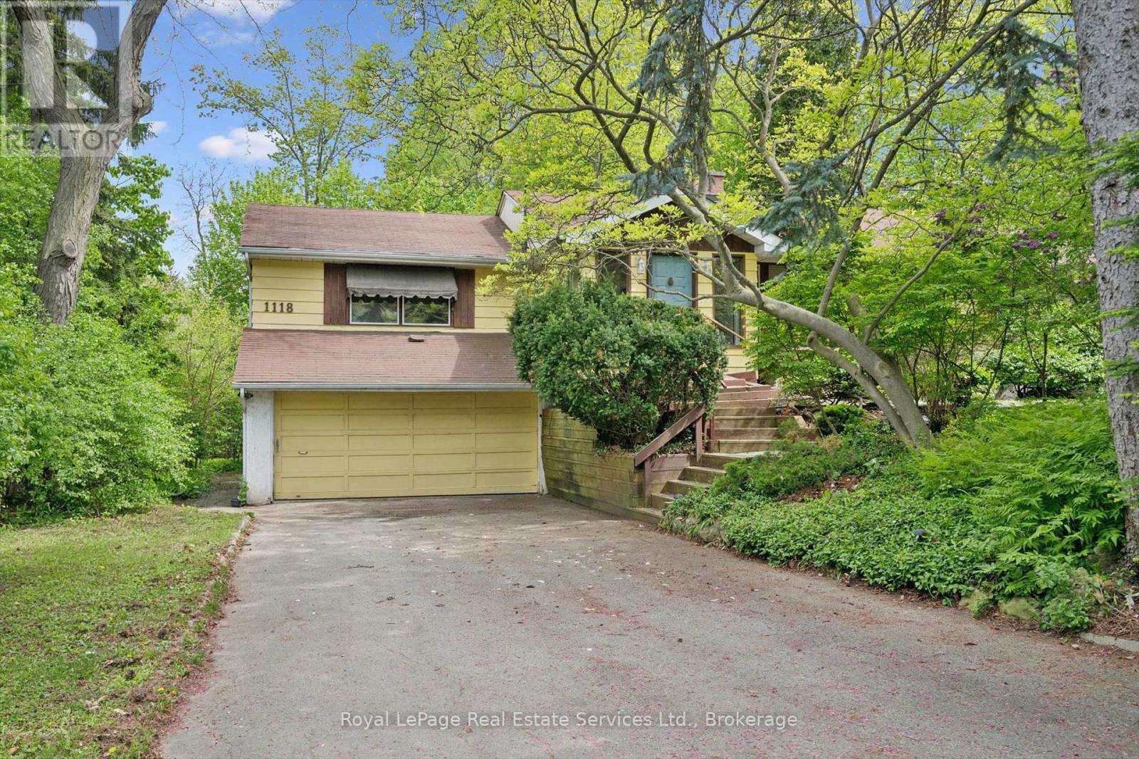 












1118 MELVIN AVENUE

,
Oakville (MO Morrison),




Ontario
L6J2V9

