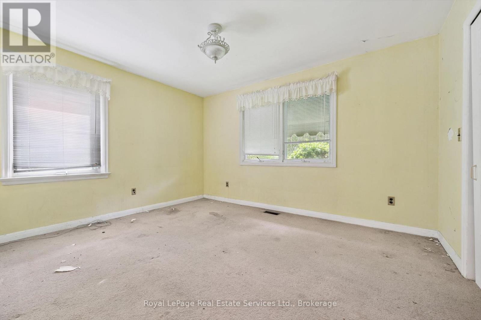 












1118 MELVIN AVENUE

,
Oakville (MO Morrison),




Ontario
L6J2V9

