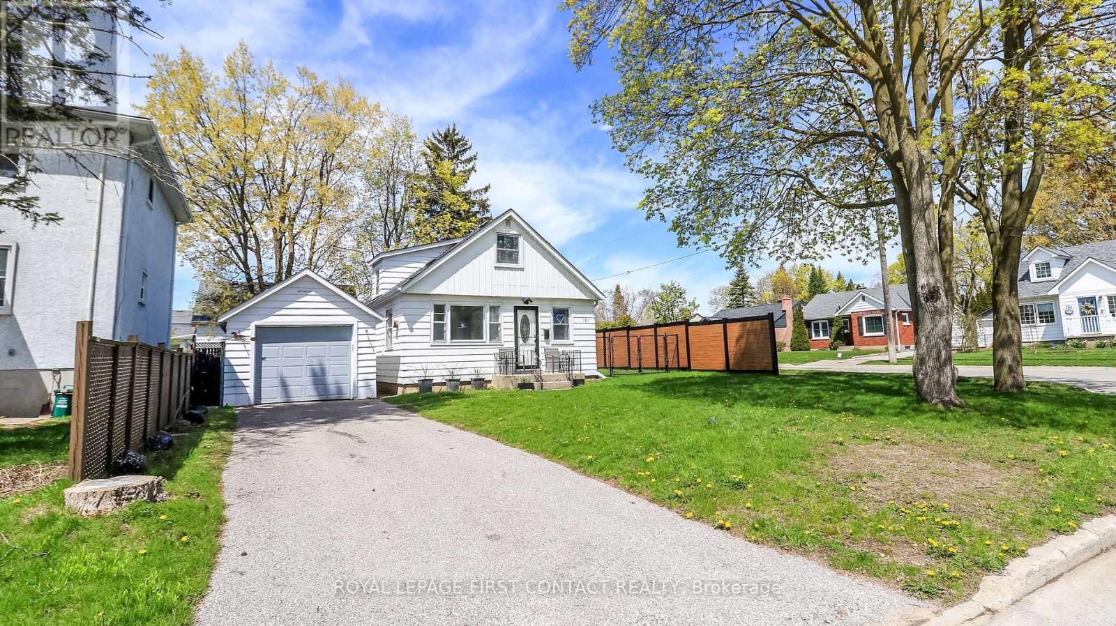 












181 NAPIER STREET

,
Barrie,




Ontario
L4M1W9

