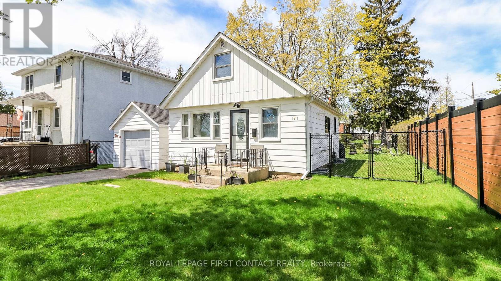 












181 NAPIER STREET

,
Barrie,




Ontario
L4M1W9

