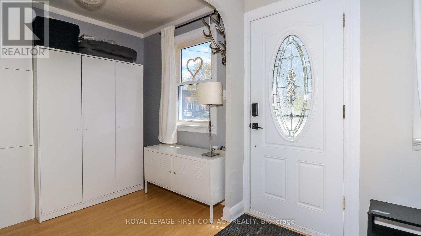 












181 NAPIER STREET

,
Barrie,




Ontario
L4M1W9

