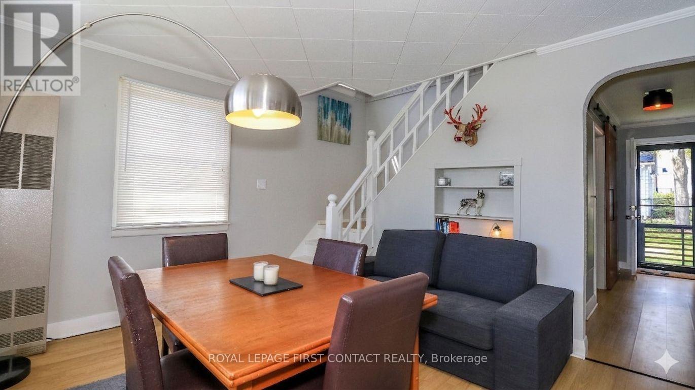 












181 NAPIER STREET

,
Barrie,




Ontario
L4M1W9

