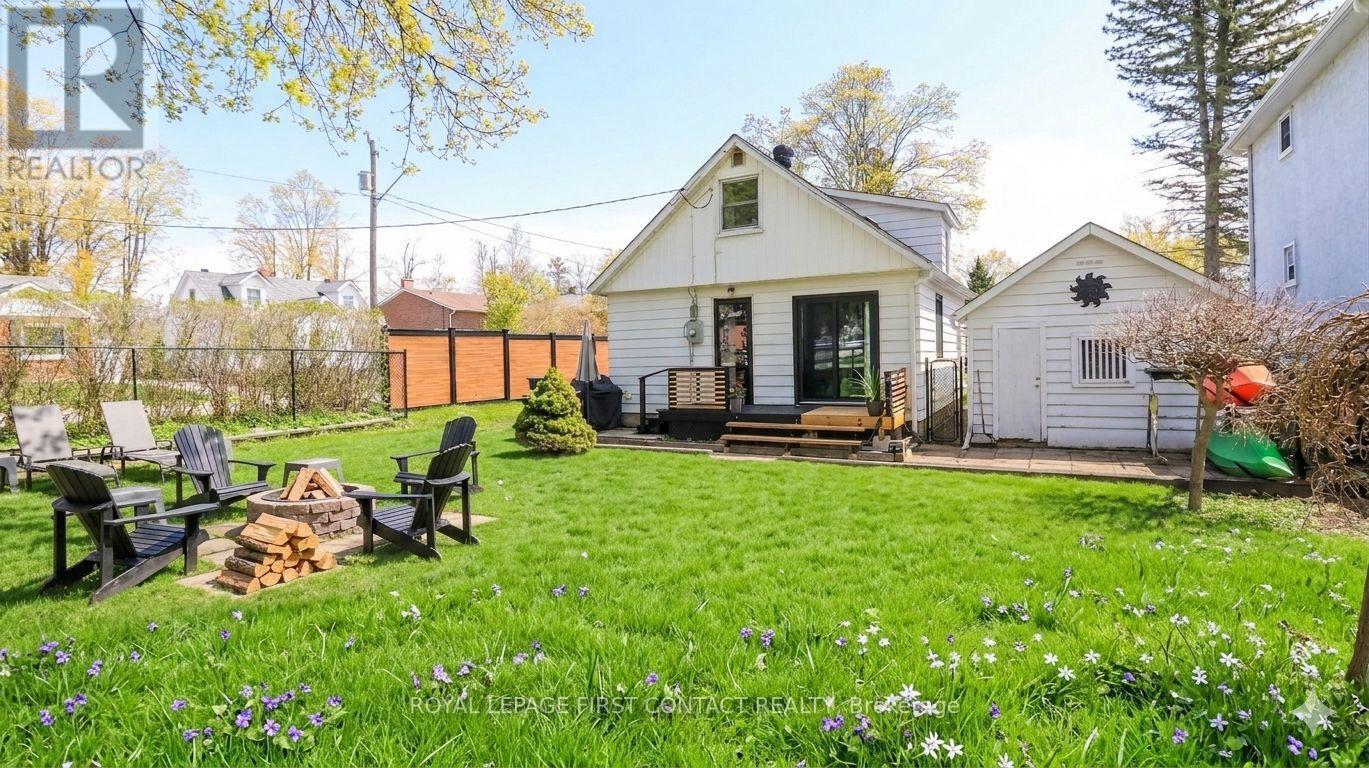 












181 NAPIER STREET

,
Barrie,




Ontario
L4M1W9


