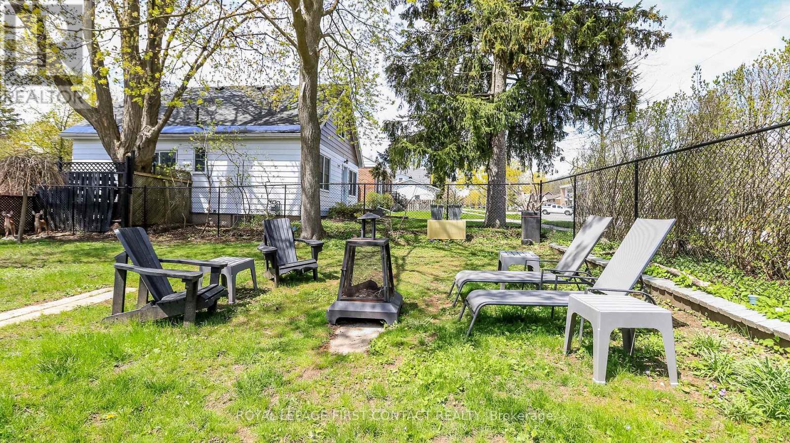 












181 NAPIER STREET

,
Barrie,




Ontario
L4M1W9

