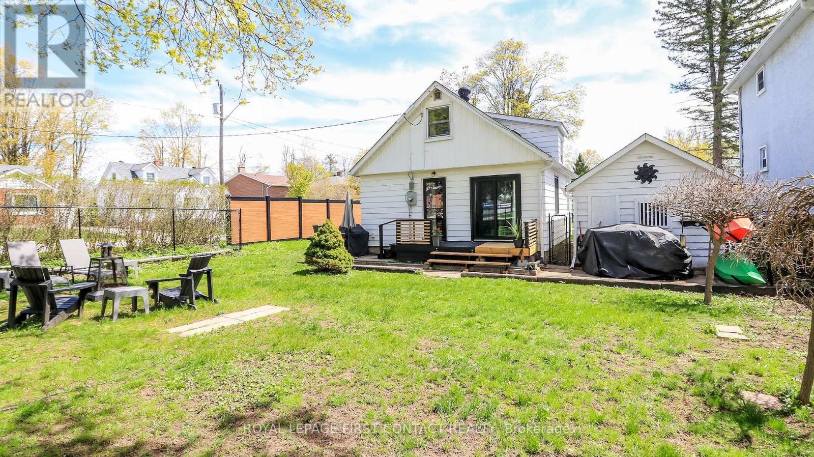 












181 NAPIER STREET

,
Barrie,




Ontario
L4M1W9

