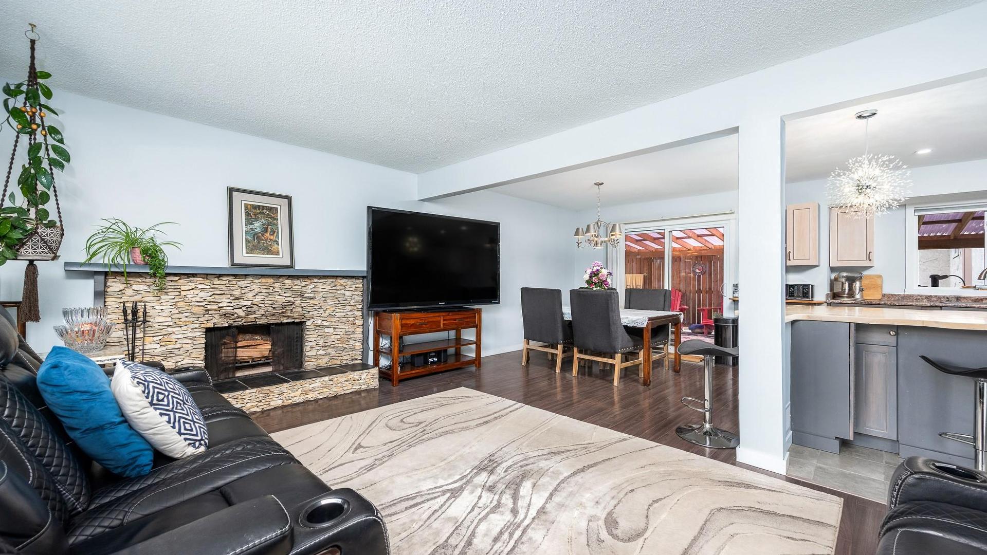 









1206


43

Avenue,
Vernon,




BC
V1T 8C9

