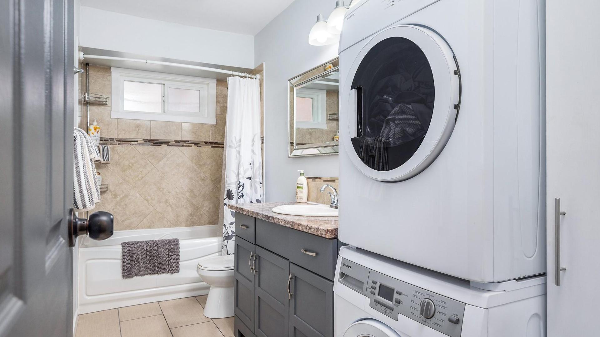 









1206


43

Avenue,
Vernon,




BC
V1T 8C9

