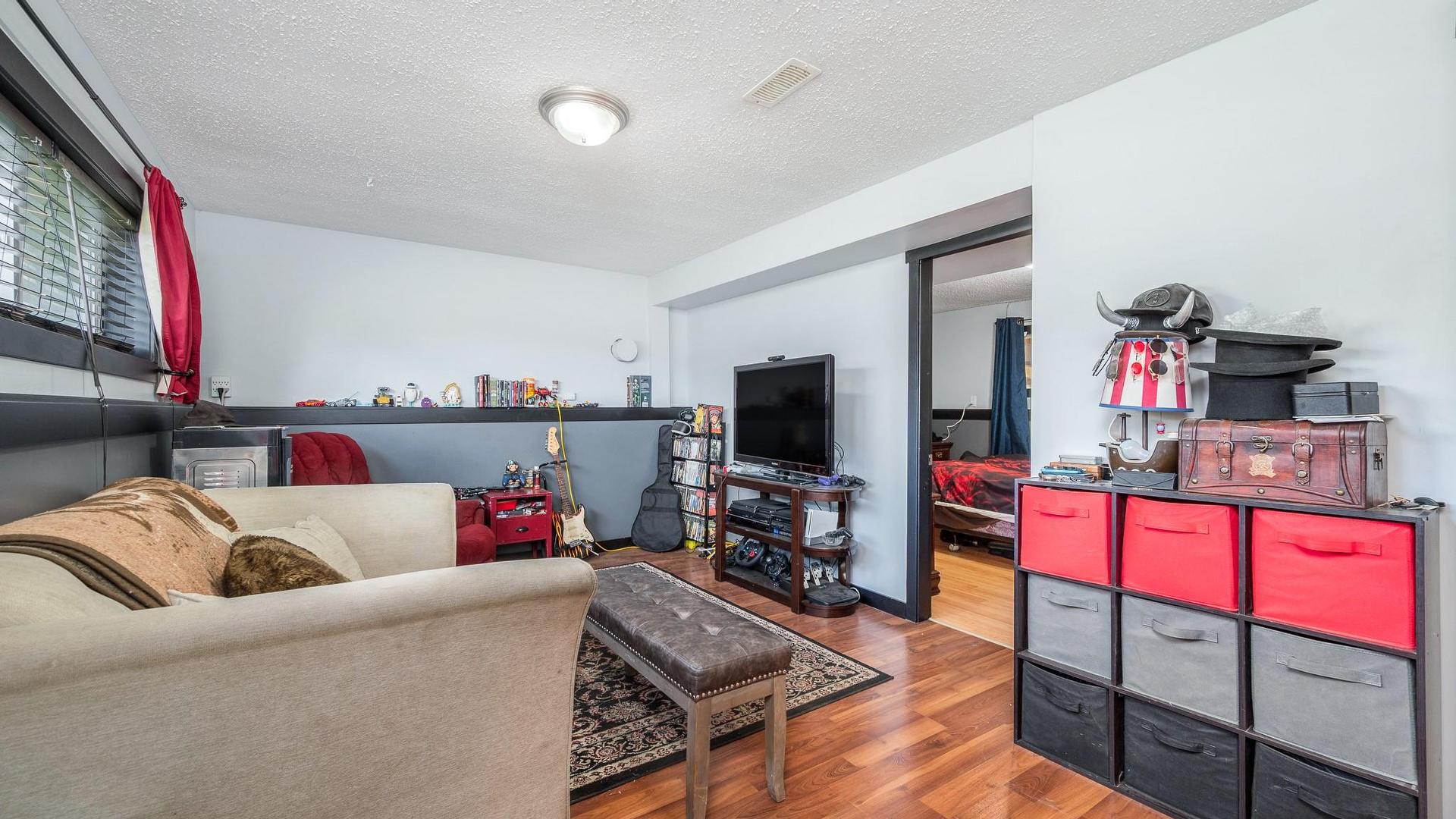 









1206


43

Avenue,
Vernon,




BC
V1T 8C9


