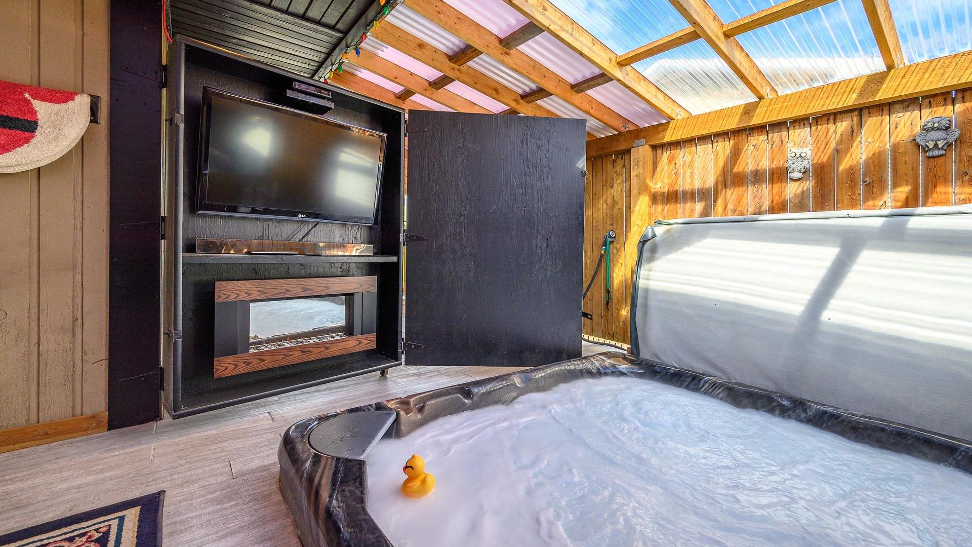 









1206


43

Avenue,
Vernon,




BC
V1T 8C9

