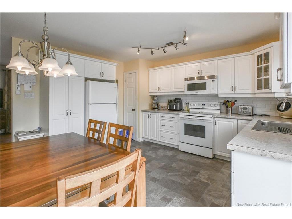 









33


de la Baie

ST,
Maisonnette,




NB
E8N 2A9


