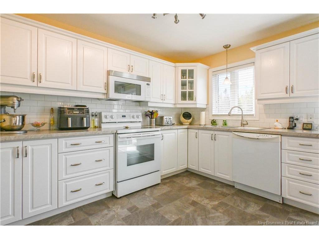 









33


de la Baie

ST,
Maisonnette,




NB
E8N 2A9

