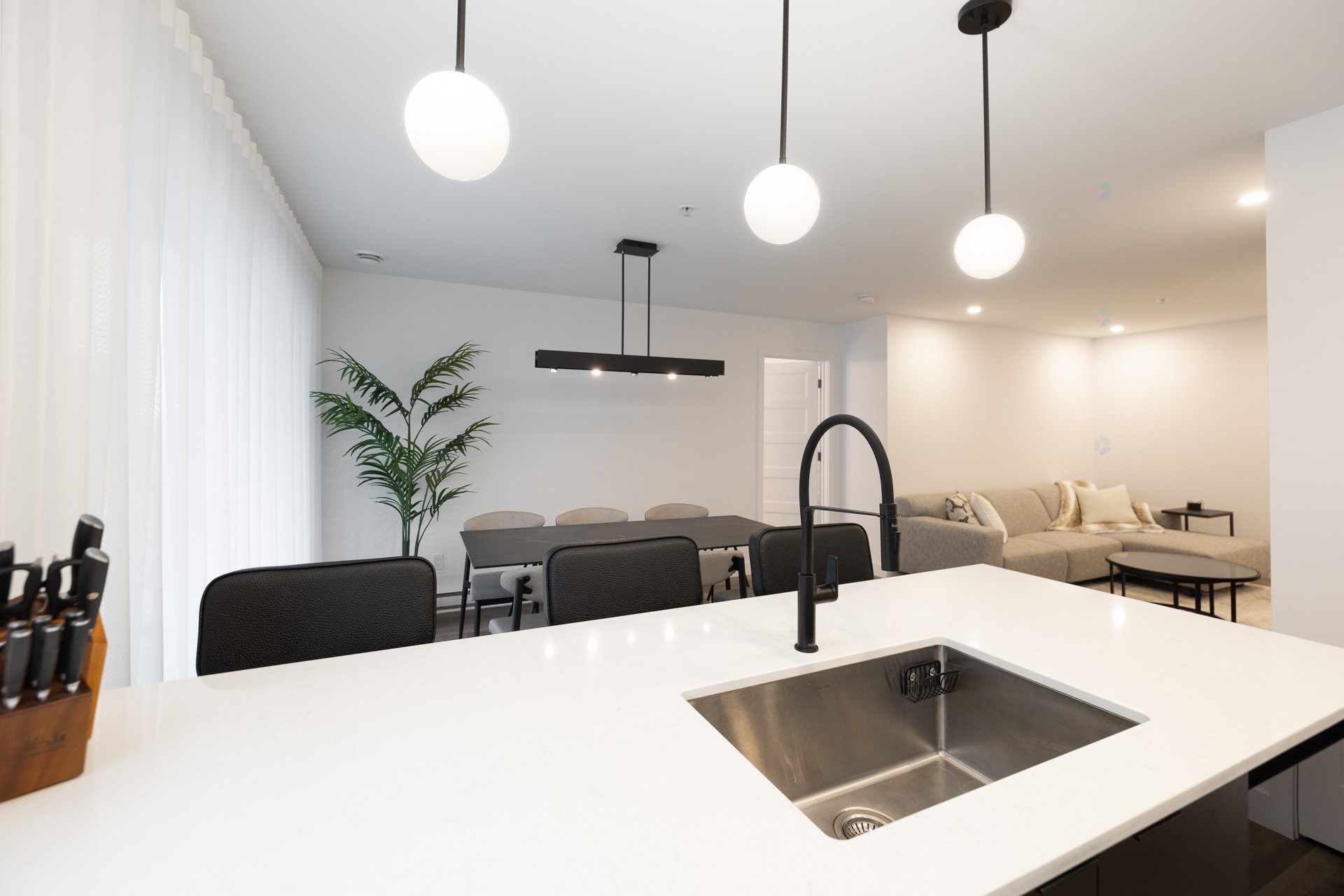 









60


Rue Toe-Blake

, 303,
Vaudreuil-Dorion,




QC
J7V3R6

