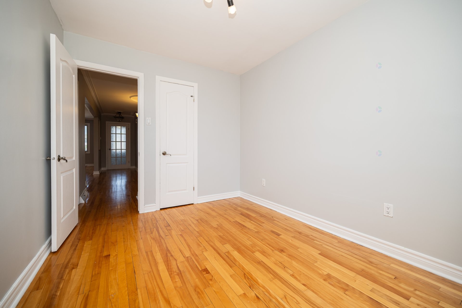 









4910


Boul. Notre-Dame

,
Laval (Chomedey),




QC
H7W1V5

