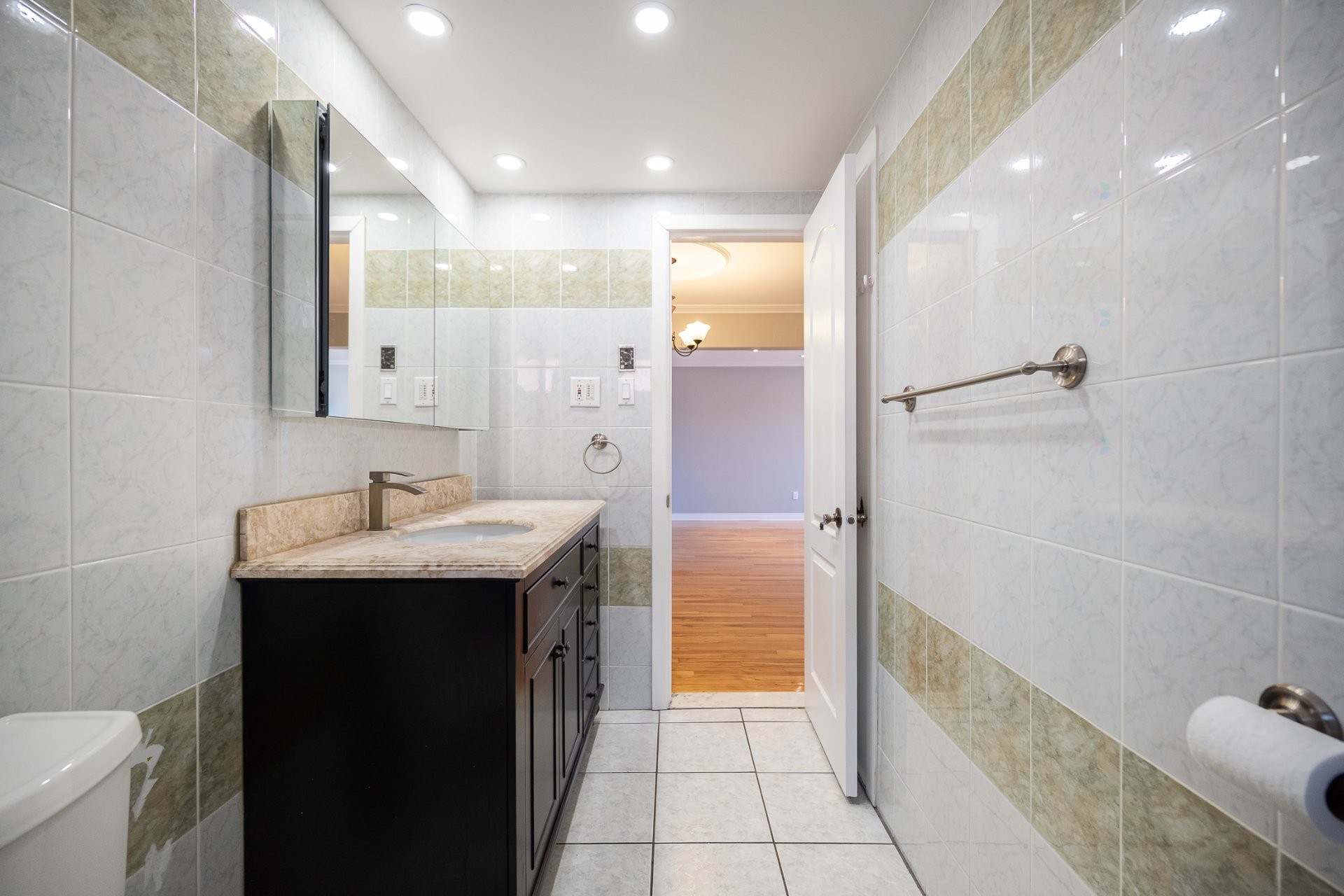 









4910


Boul. Notre-Dame

,
Laval (Chomedey),




QC
H7W1V5

