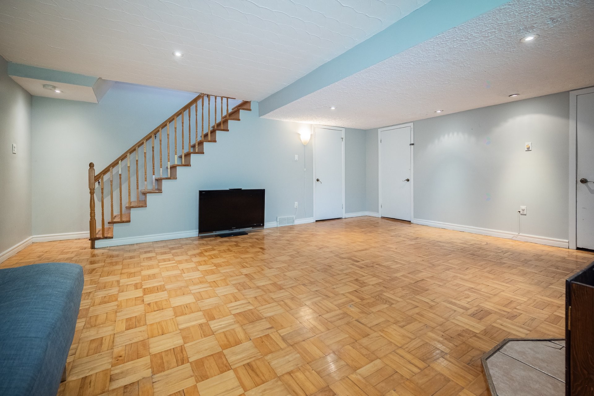 









4910


Boul. Notre-Dame

,
Laval (Chomedey),




QC
H7W1V5

