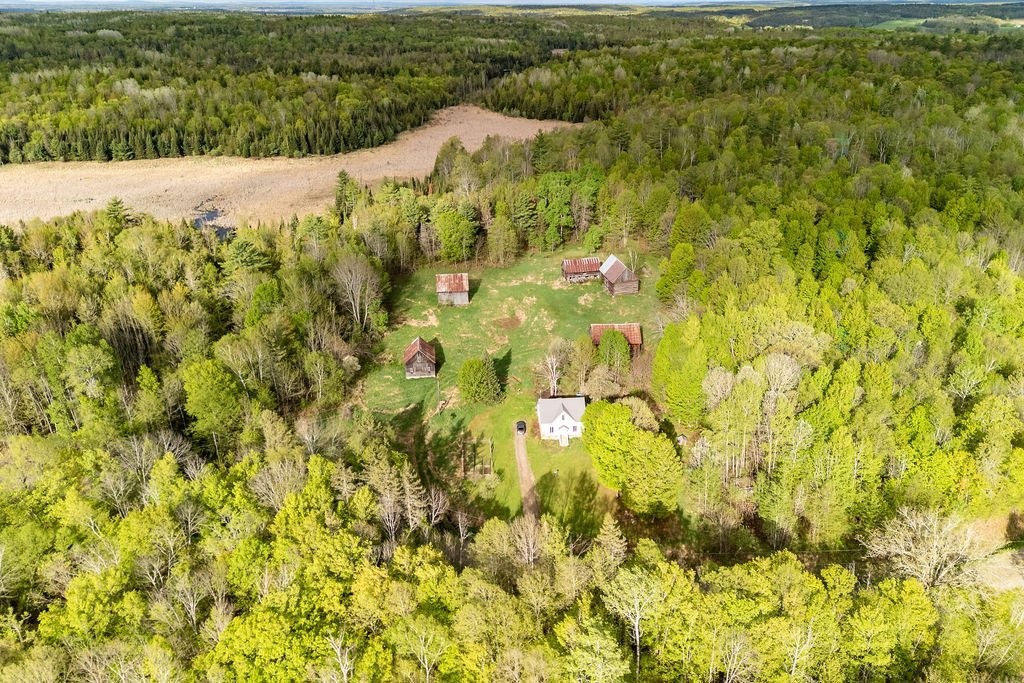 









85


Ch. de Moorehead

,
Clarendon,




QC
J0X1K0

