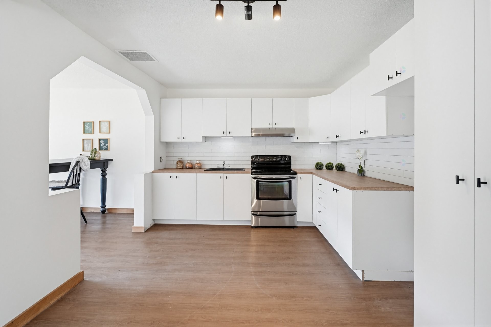 









23


Rue des Saules

,
Notre-Dame-de-la-Salette,




QC
J0X2L0

