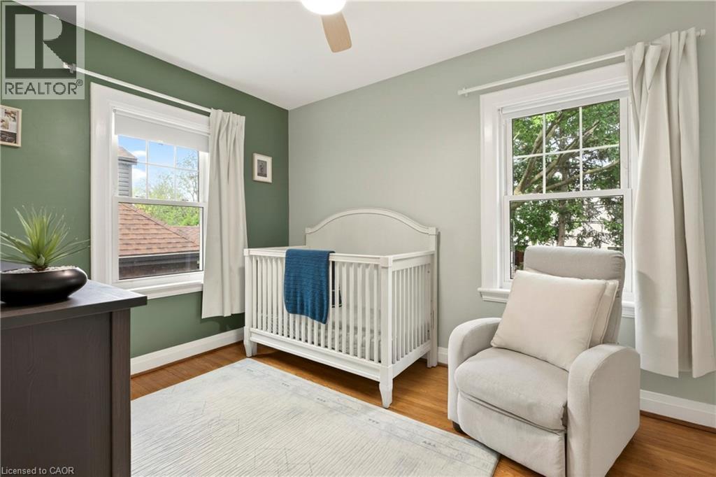 












13 TWEEDSMUIR Avenue

,
Dundas,




Ontario
L9H4H6

