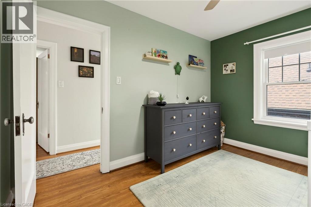 












13 TWEEDSMUIR Avenue

,
Dundas,




Ontario
L9H4H6

