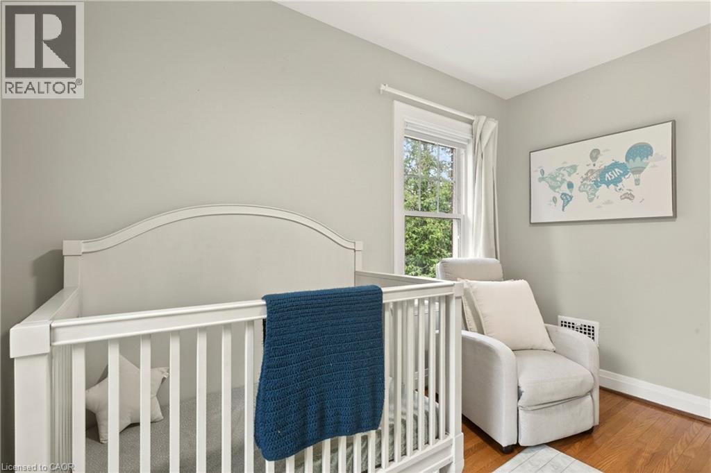 












13 TWEEDSMUIR Avenue

,
Dundas,




Ontario
L9H4H6

