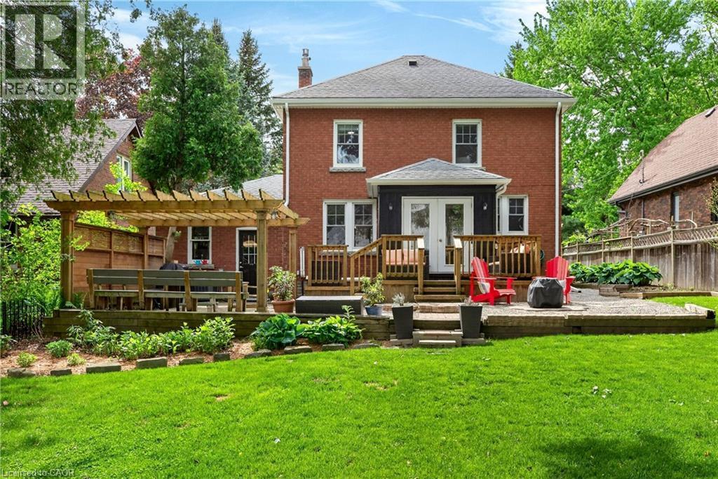












13 TWEEDSMUIR Avenue

,
Dundas,




Ontario
L9H4H6

