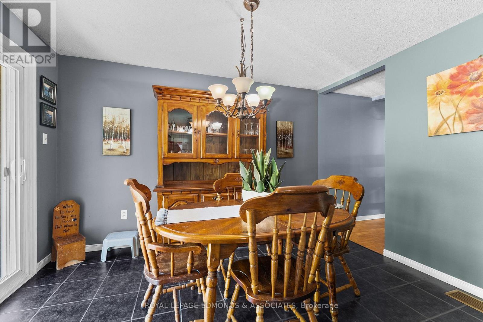 












346 HILA ROAD

,
Whitewater Region,




Ontario
K8A6W3

