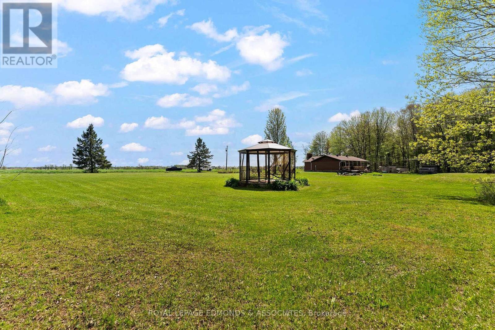 












346 HILA ROAD

,
Whitewater Region,




Ontario
K8A6W3

