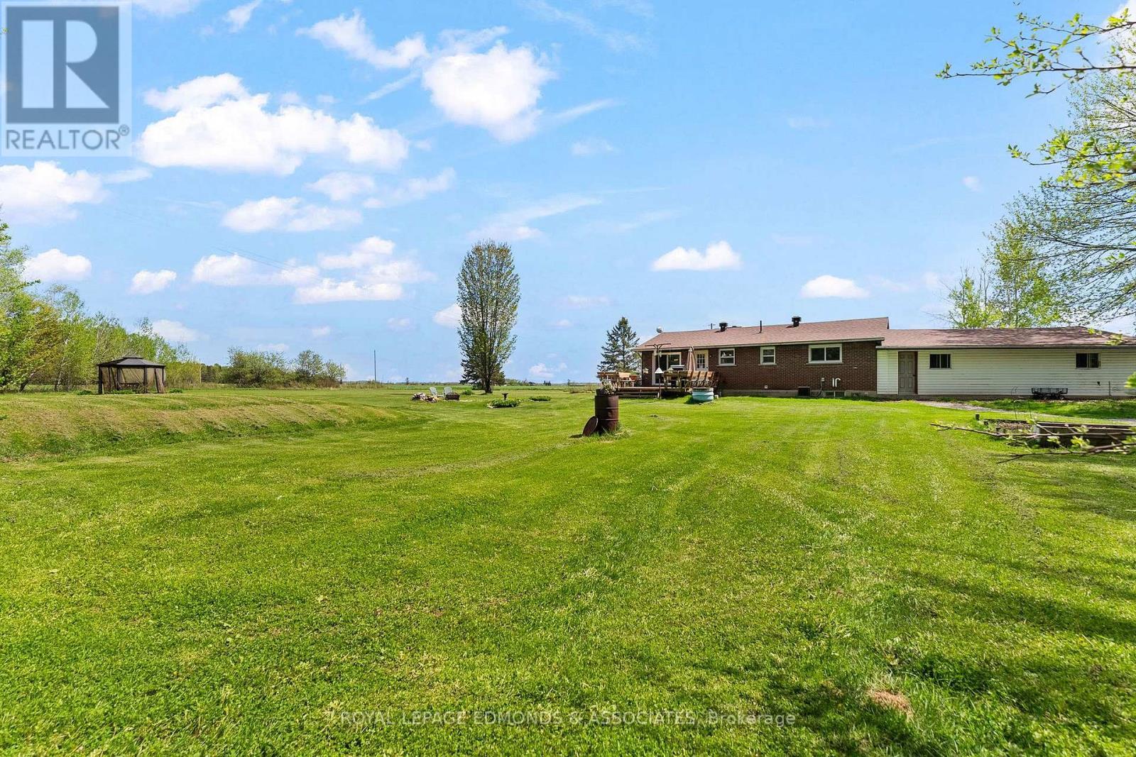 












346 HILA ROAD

,
Whitewater Region,




Ontario
K8A6W3

