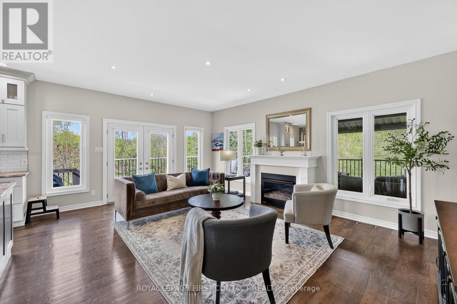












43 BOYD CRESCENT

,
Oro-Medonte,




Ontario
L0K1N0

