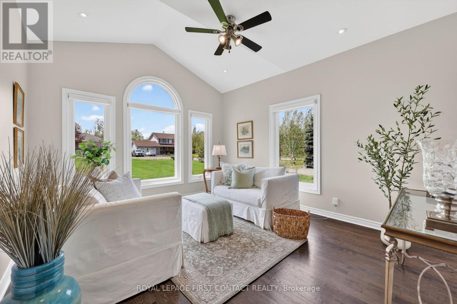 












43 BOYD CRESCENT

,
Oro-Medonte,




Ontario
L0K1N0

