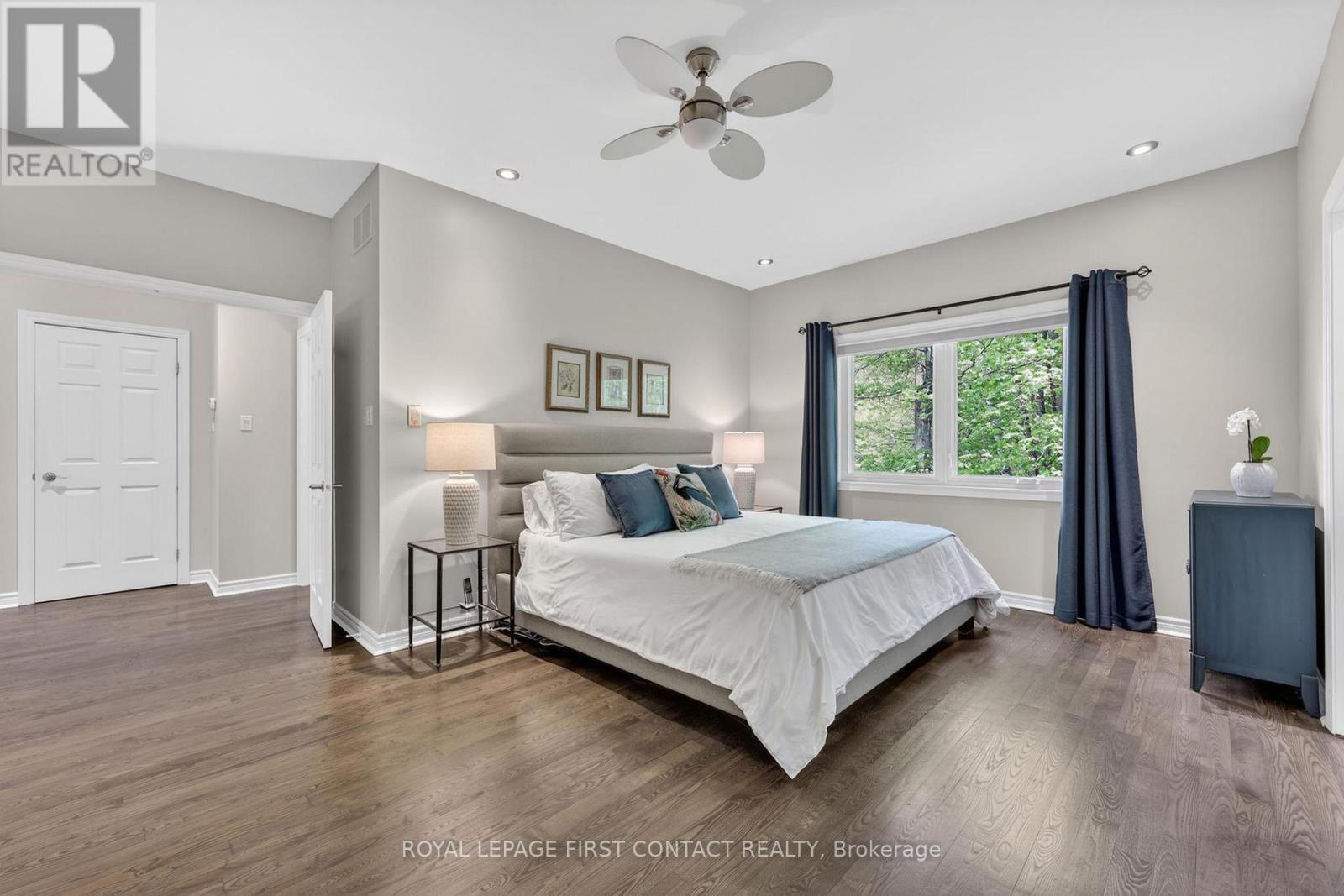 












43 BOYD CRESCENT

,
Oro-Medonte,




Ontario
L0K1N0

