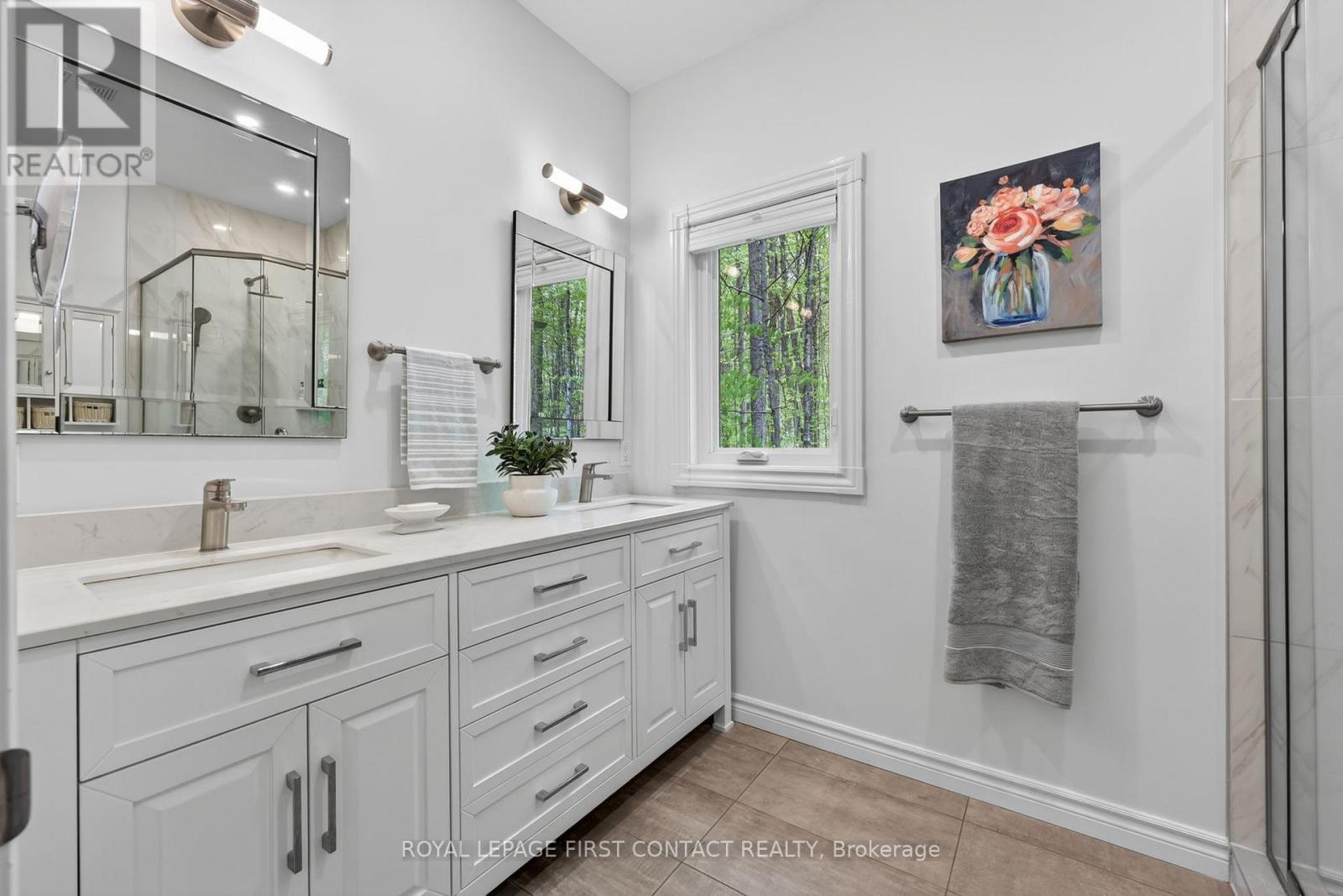 












43 BOYD CRESCENT

,
Oro-Medonte,




Ontario
L0K1N0

