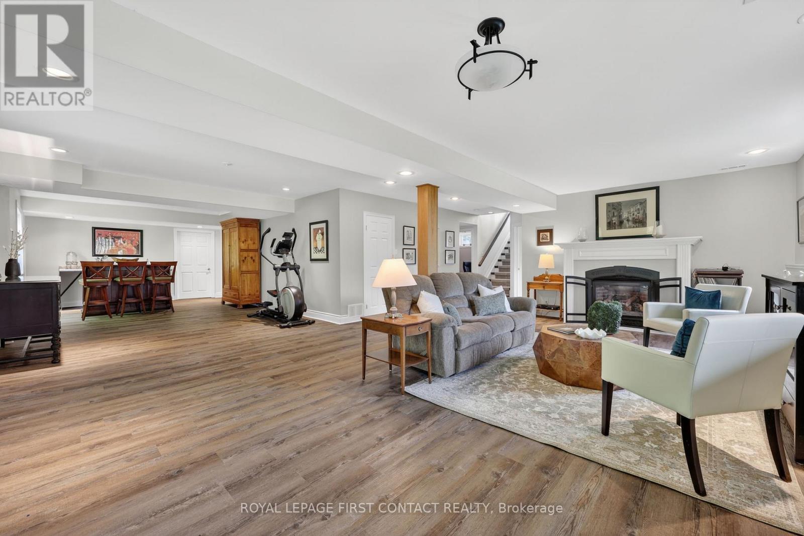 












43 BOYD CRESCENT

,
Oro-Medonte,




Ontario
L0K1N0

