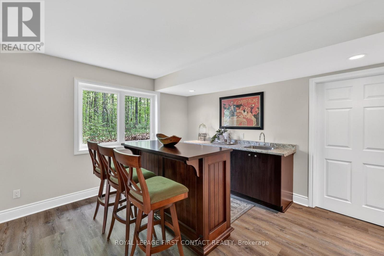 












43 BOYD CRESCENT

,
Oro-Medonte,




Ontario
L0K1N0

