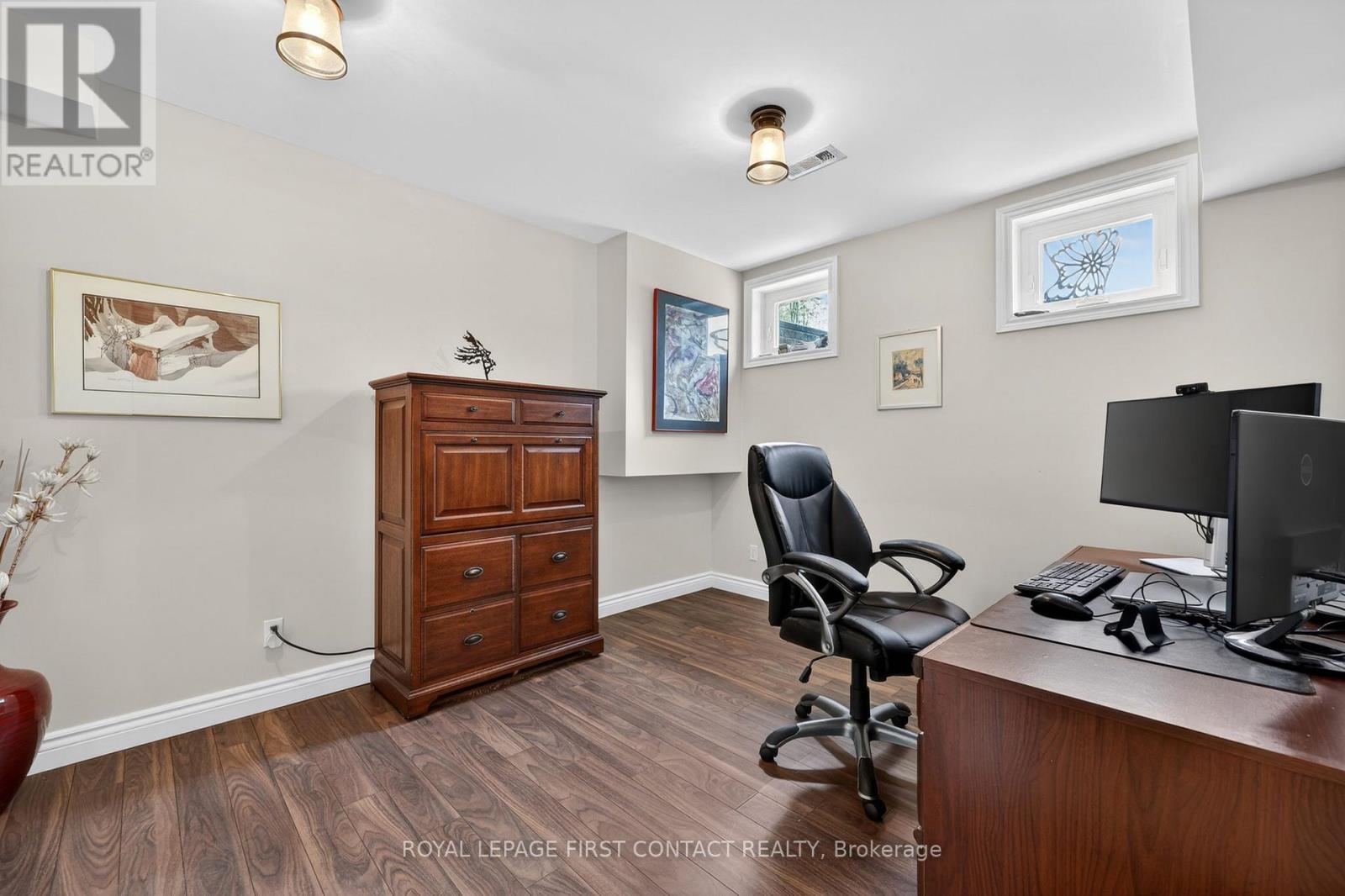 












43 BOYD CRESCENT

,
Oro-Medonte,




Ontario
L0K1N0

