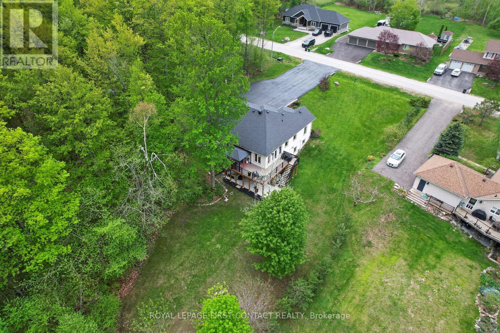 












43 BOYD CRESCENT

,
Oro-Medonte,




Ontario
L0K1N0

