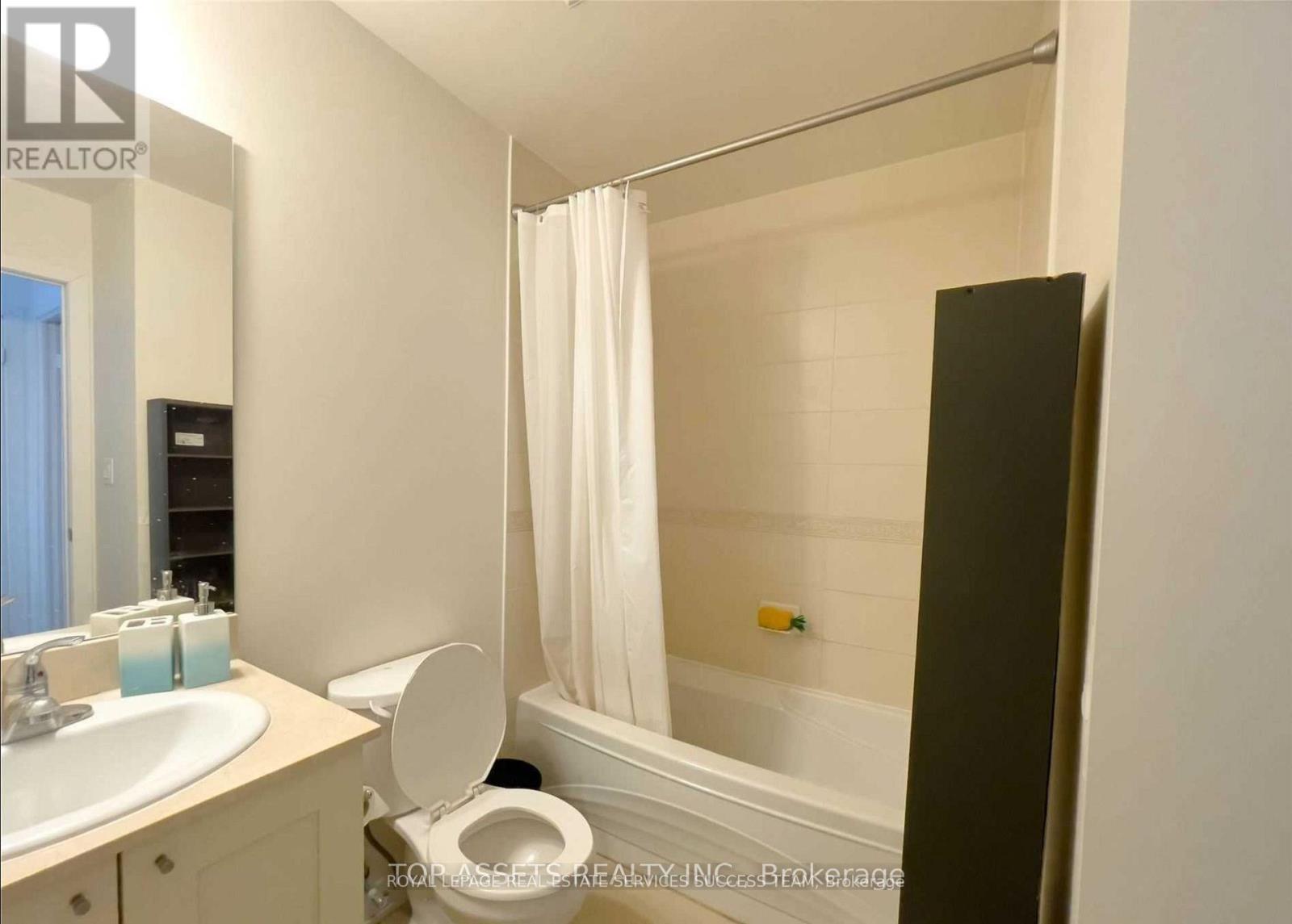 












3009 - 4070 CONFEDERATION PARKWAY

,
Mississauga,




Ontario
L5B0E9

