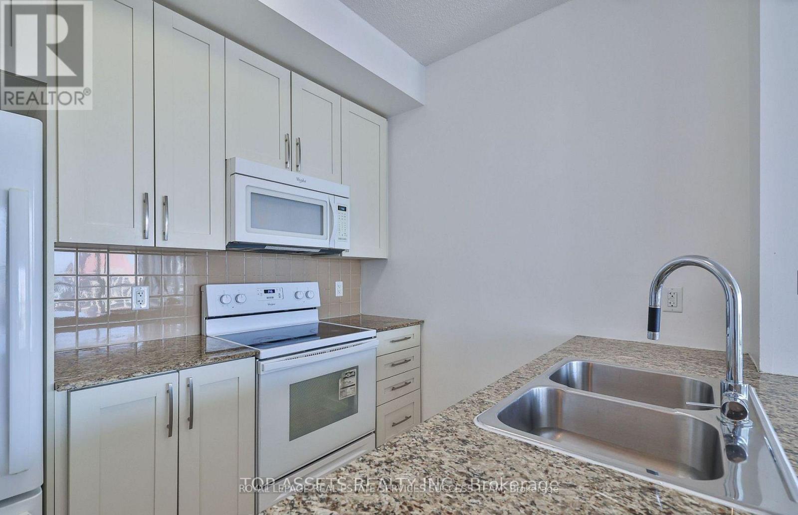 












3009 - 4070 CONFEDERATION PARKWAY

,
Mississauga,




Ontario
L5B0E9

