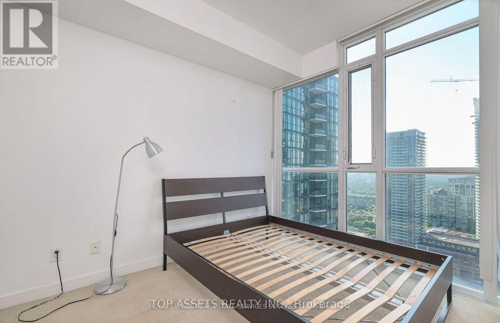 












3009 - 4070 CONFEDERATION PARKWAY

,
Mississauga,




Ontario
L5B0E9

