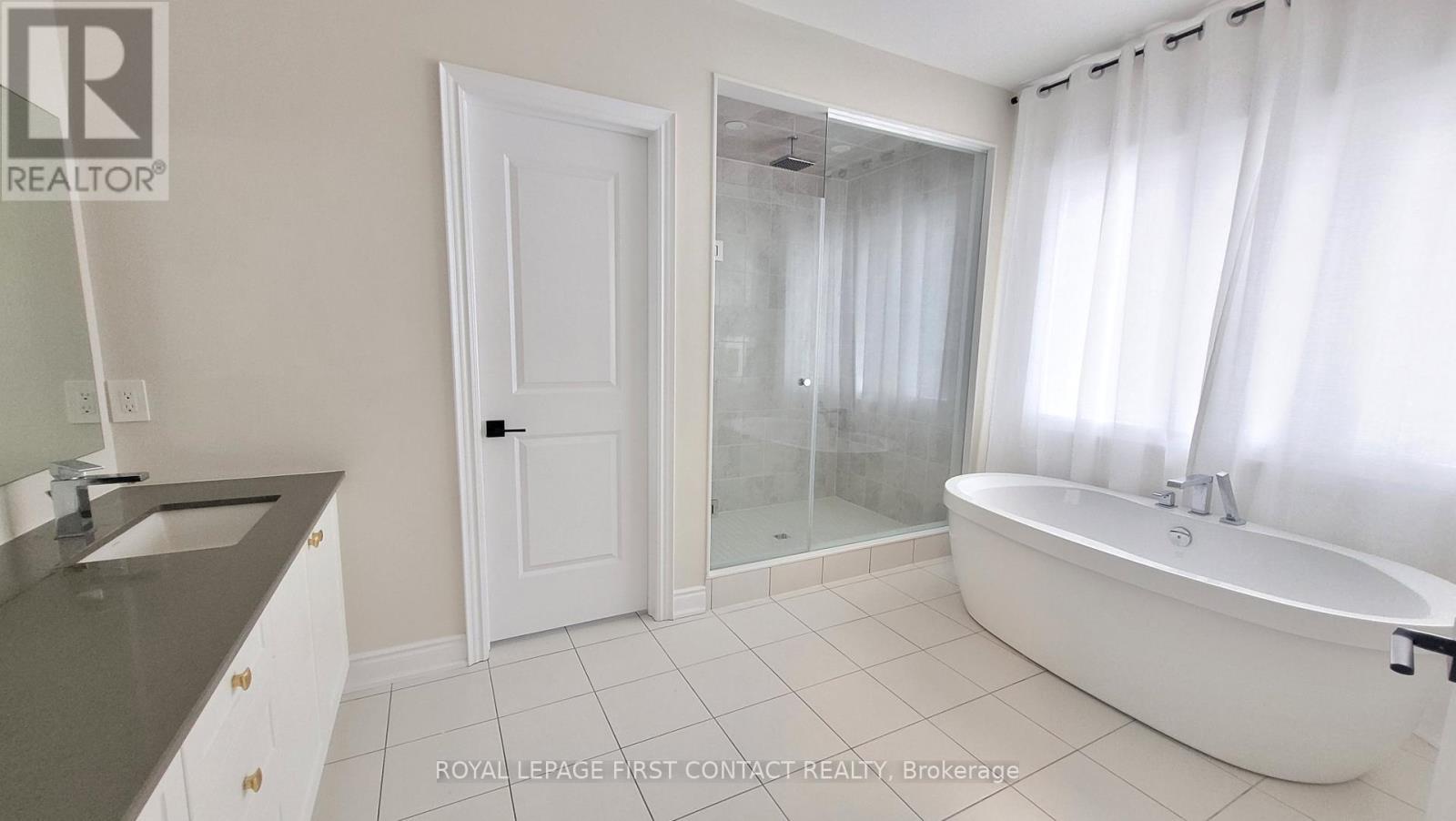 












113 BEARBERRY ROAD

,
Springwater,




Ontario
L0L1Y3

