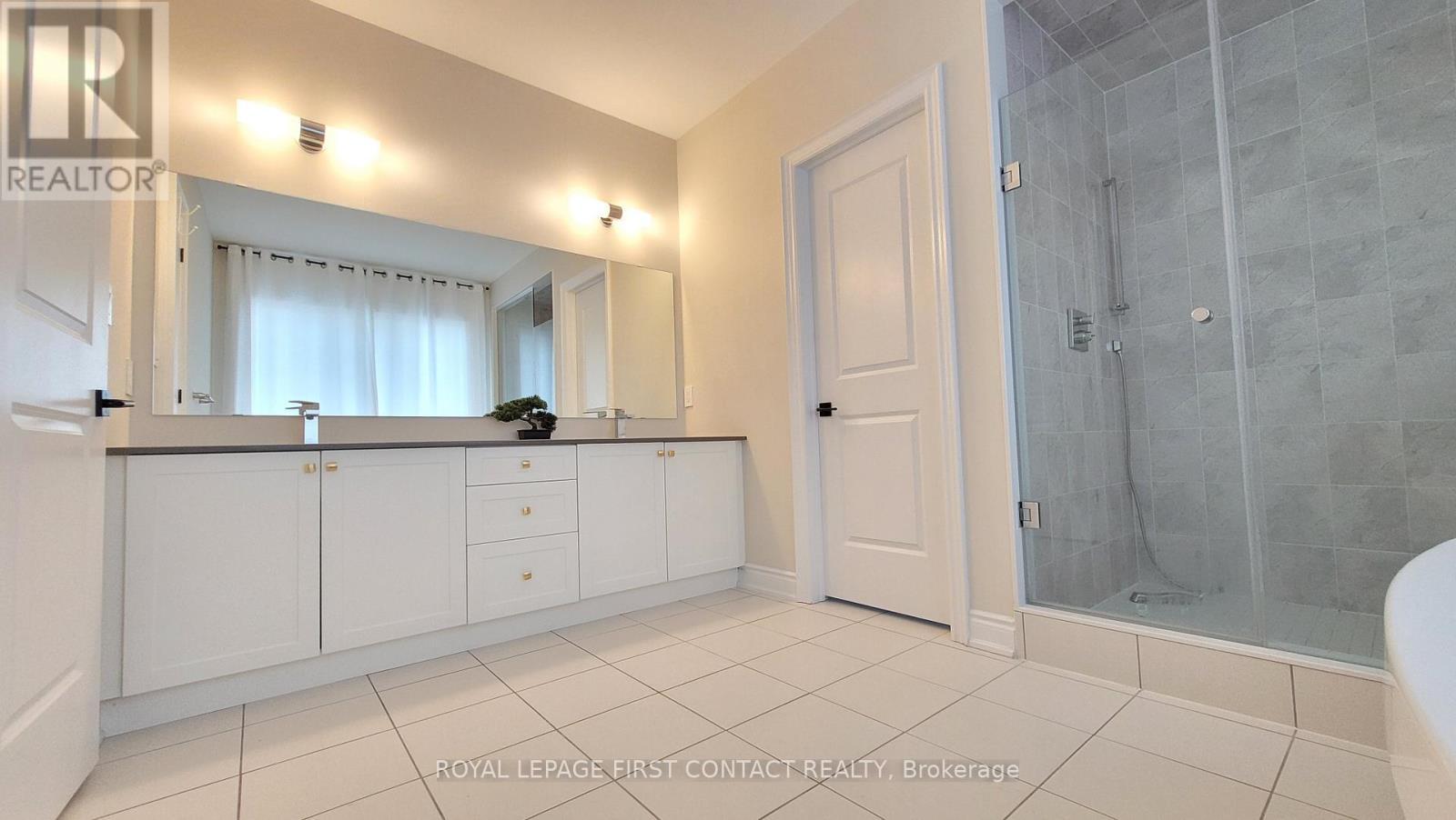 












113 BEARBERRY ROAD

,
Springwater,




Ontario
L0L1Y3

