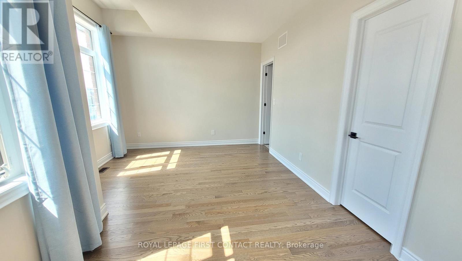 












113 BEARBERRY ROAD

,
Springwater,




Ontario
L0L1Y3

