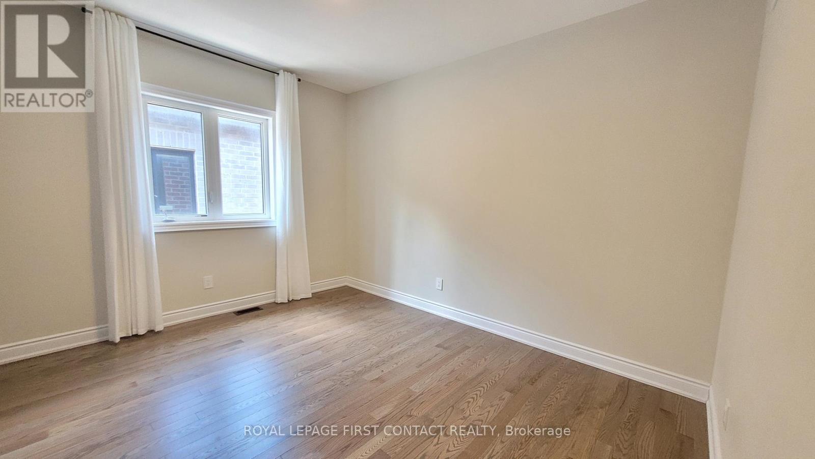 












113 BEARBERRY ROAD

,
Springwater,




Ontario
L0L1Y3

