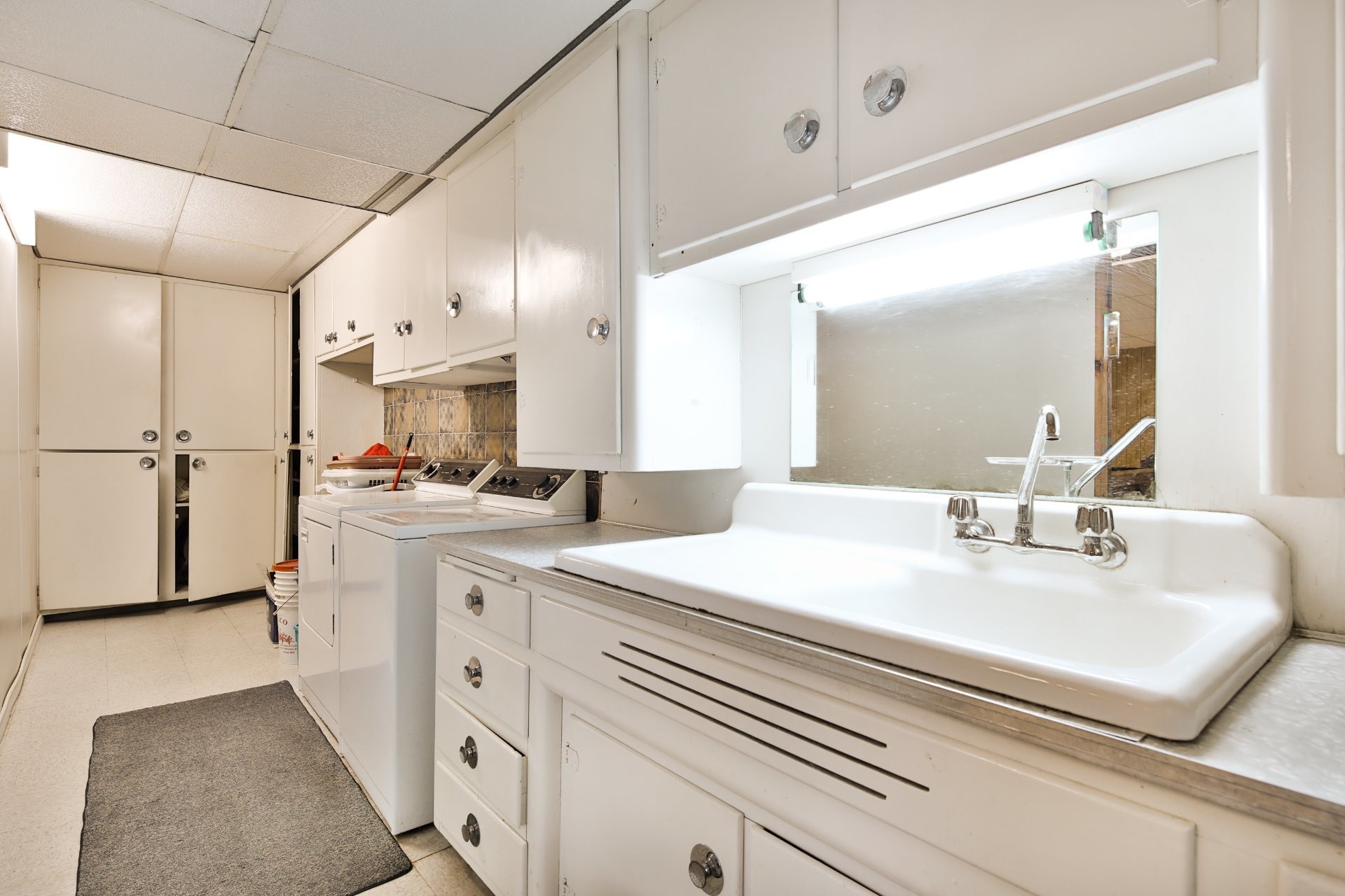 









6450


Boul. Gouin E.

,
Montréal (Montréal-Nord),




QC
H1G1C3


